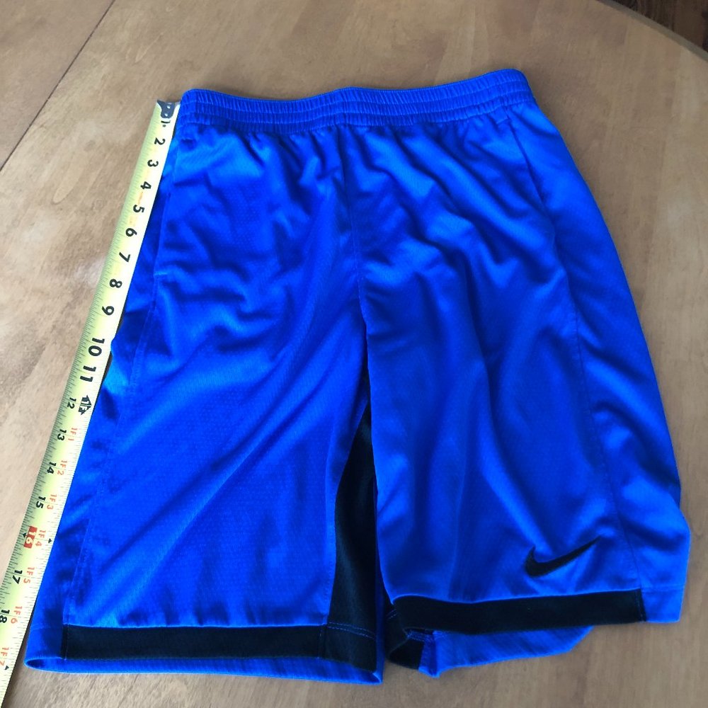 Nike Dri-Fit Athletic Shorts Boys Size XL